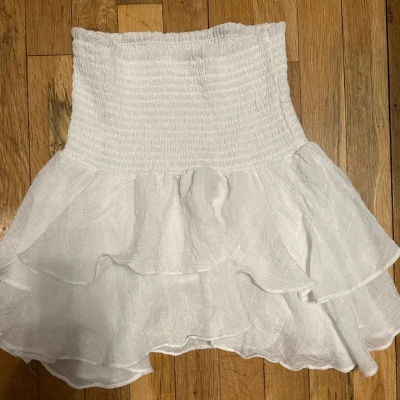 Shein Women’s Fluffy White Skater Cloth Mini Skirt - Picture 4 of 5